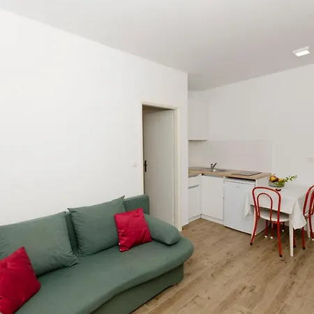 Jadro ماكارسكا