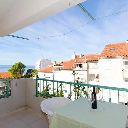 Jadro شقة ماكارسكا